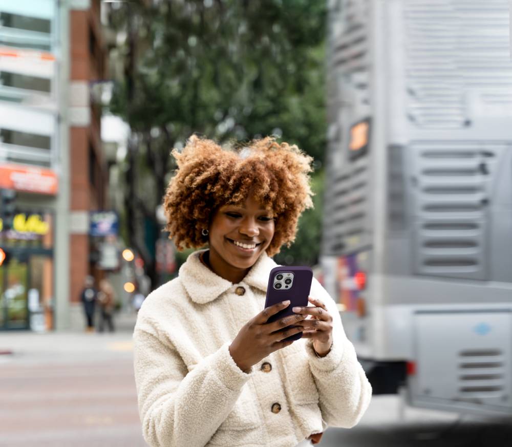 uBear Touch Mag Case для iPhone 15 Pro Темно-фиолетовый