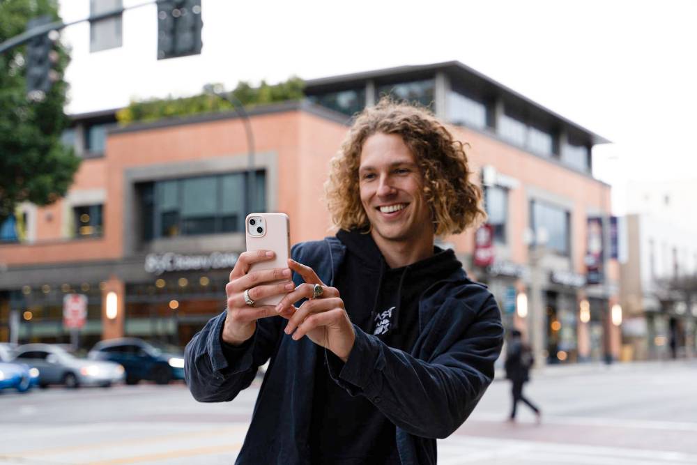 uBear Touch Mag Case для iPhone 15 Розовый