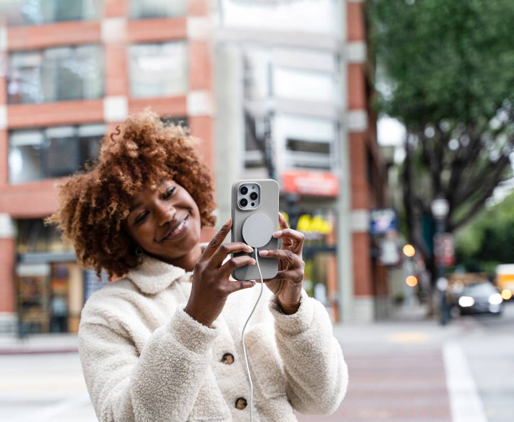 uBear Touch Mag Case для iPhone 15 Pro Серый