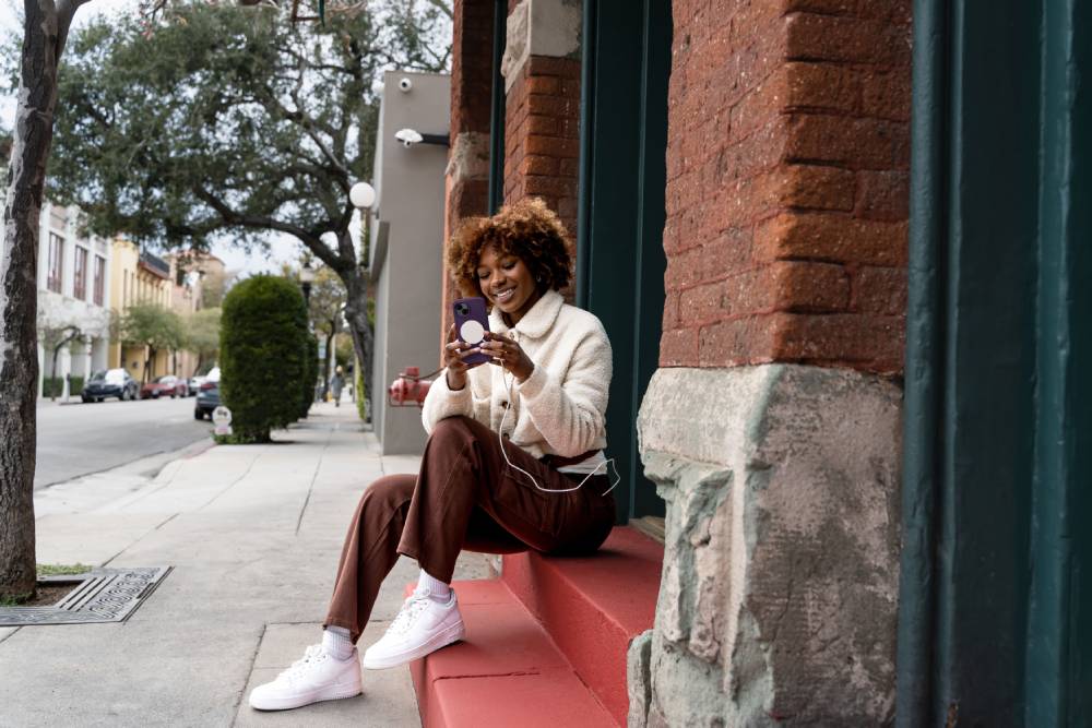 uBear Touch Mag Case для iPhone 15 Plus Темно-фиолетовый